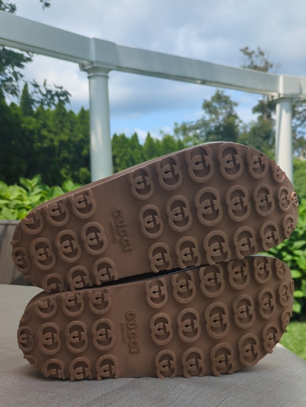 Gucci Tan Rubber Platform Slides - Picture 4 of 4